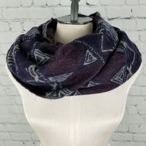 Geometric pattern infinity scarf